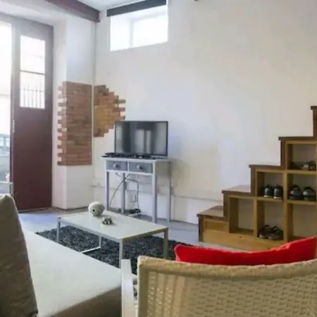Loft De Encanto Num Bairro Tipico De Lisboaa! 아파트