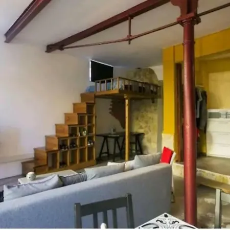 아파트 Loft De Encanto Num Bairro Tipico De Lisboaa! *