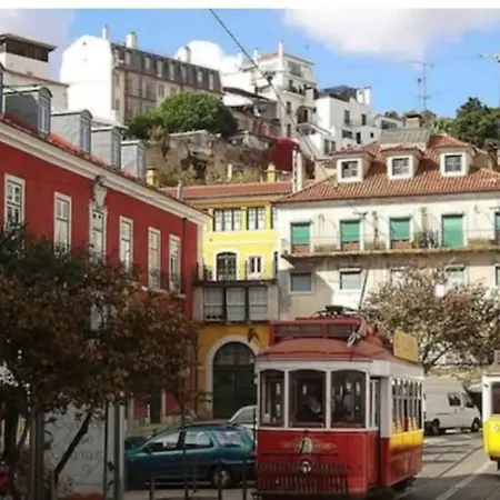 Διαμέρισμα Loft De Encanto Num Bairro Tipico De Lisboaa! *